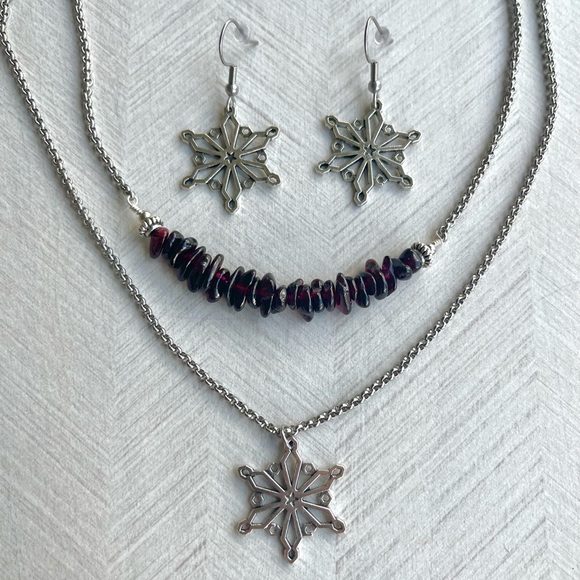 Set ! Dark red garnet snowflake necklace + earrings winter xmas set - Picture 8 of 14